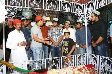 Krishna Gadi Veera Prema Gaadha Movie Team Visits Kadapa Darga